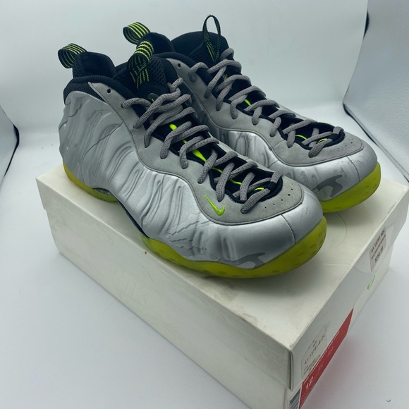 nike foamposite metallic silver